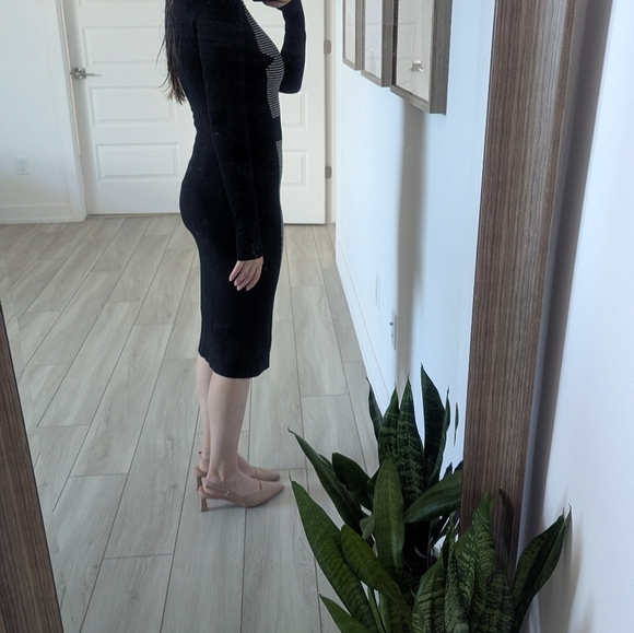 Karen Millen- Contour Bodycon Dress - Picture 3 of 7